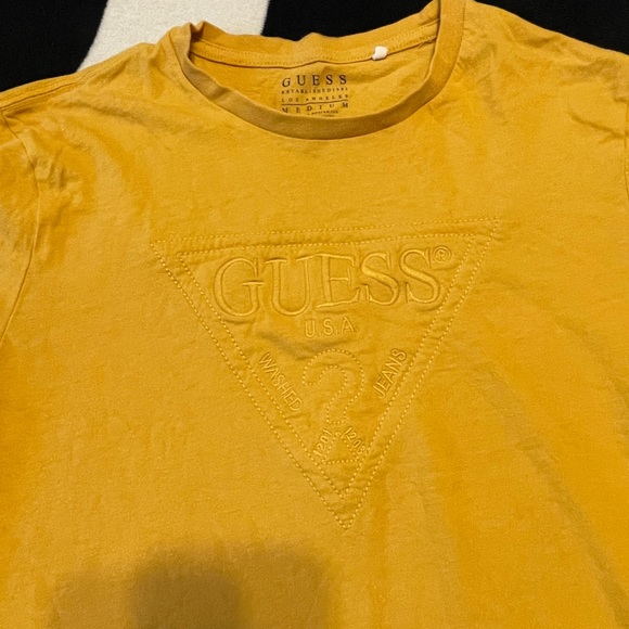 Guess Monogram Tee - Picture 2 of 2
